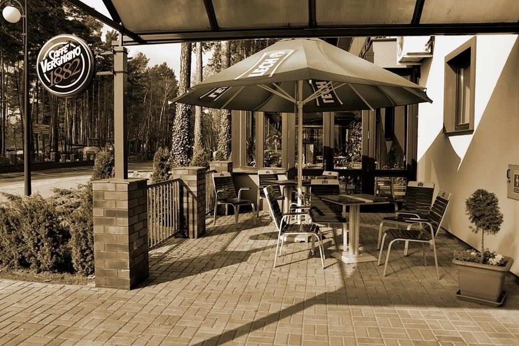 Santana Club Bed and Breakfast Wieleń Zaobrzański Esterno foto